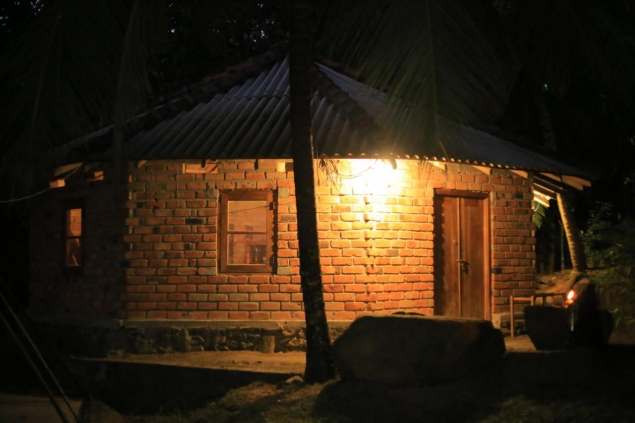 Hidden Well Hiriketiya Hostel Dikwella Εξωτερικό φωτογραφία